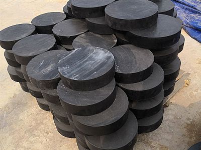 江油市板式橡胶支座由若干层橡胶片与薄钢板经加压硫化